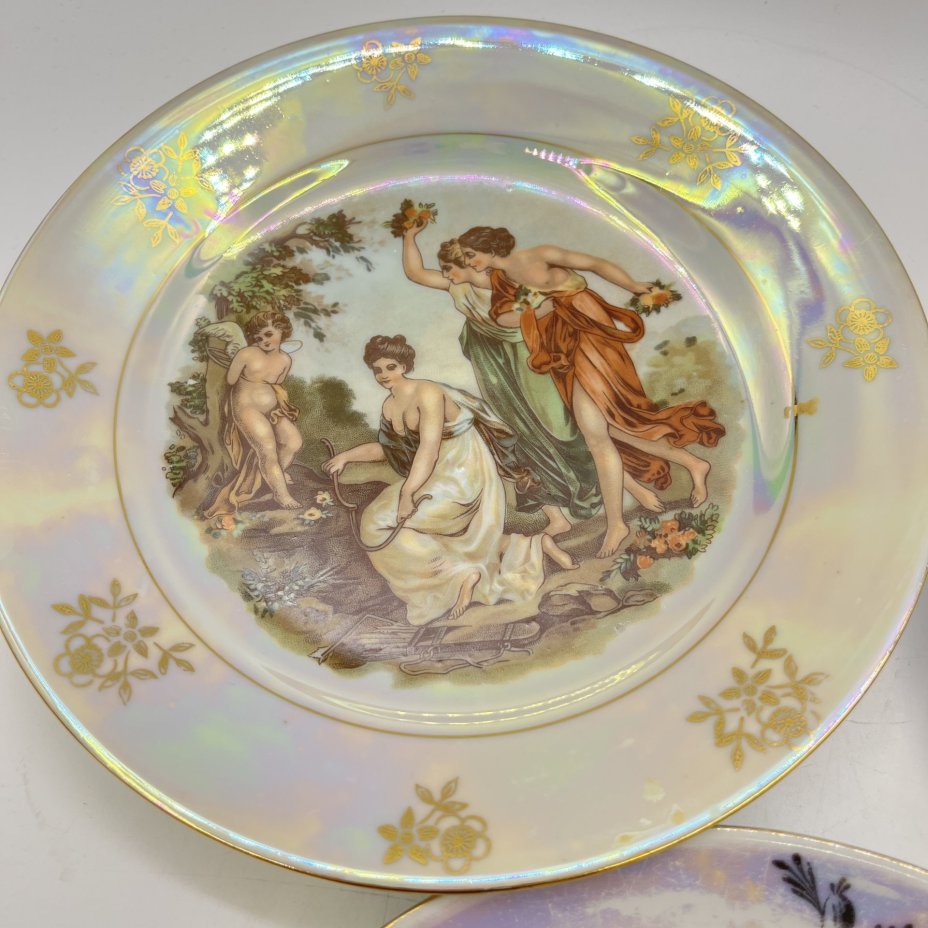 Набор из 3 десертных тарелок из сервиза "Мадонна", фарфор, деколь, люстр, золочение, Kahla, ГДР, 1960-1980 гг.