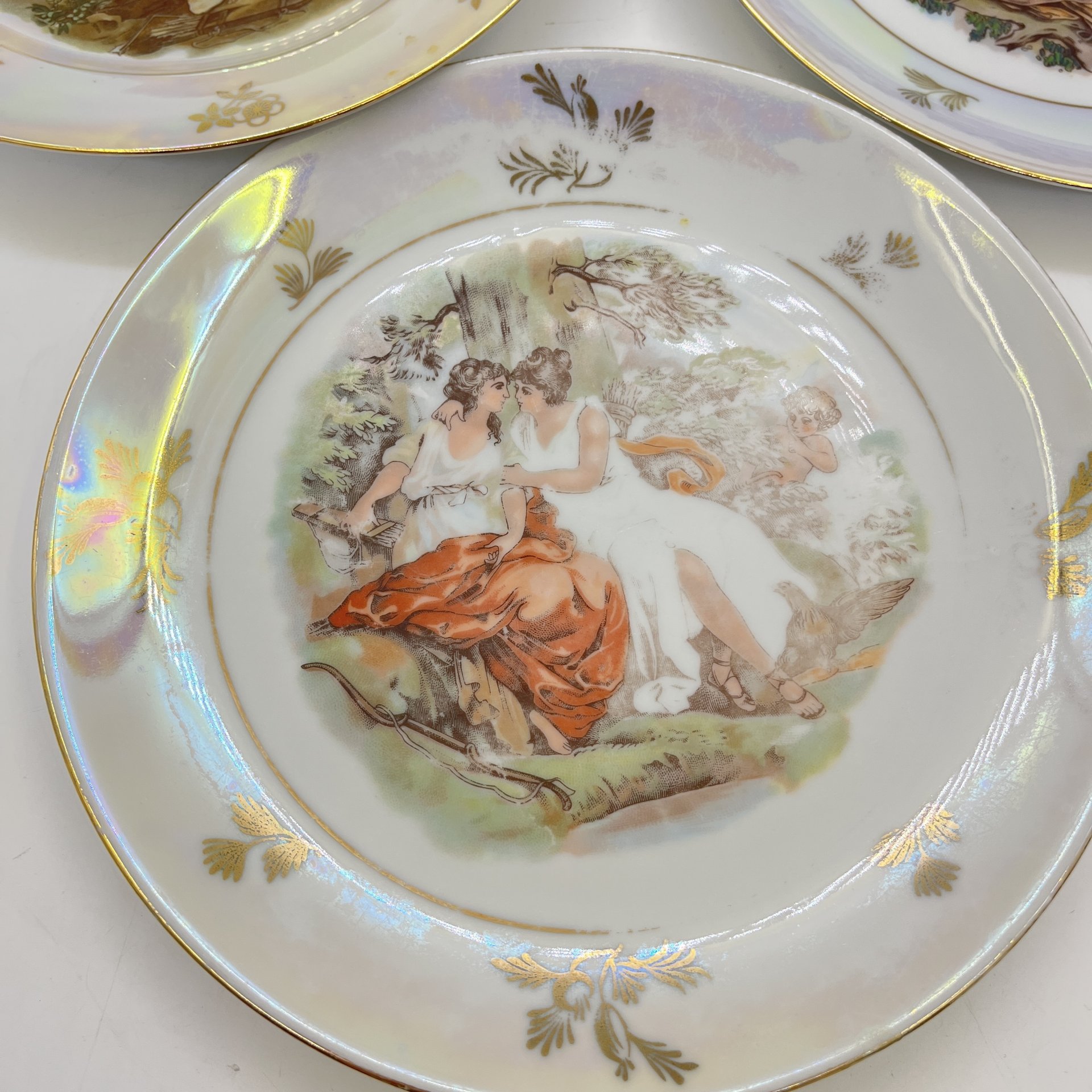 Набор из 3 десертных тарелок из сервиза "Мадонна", фарфор, деколь, люстр, золочение, Kahla, ГДР, 1960-1980 гг.