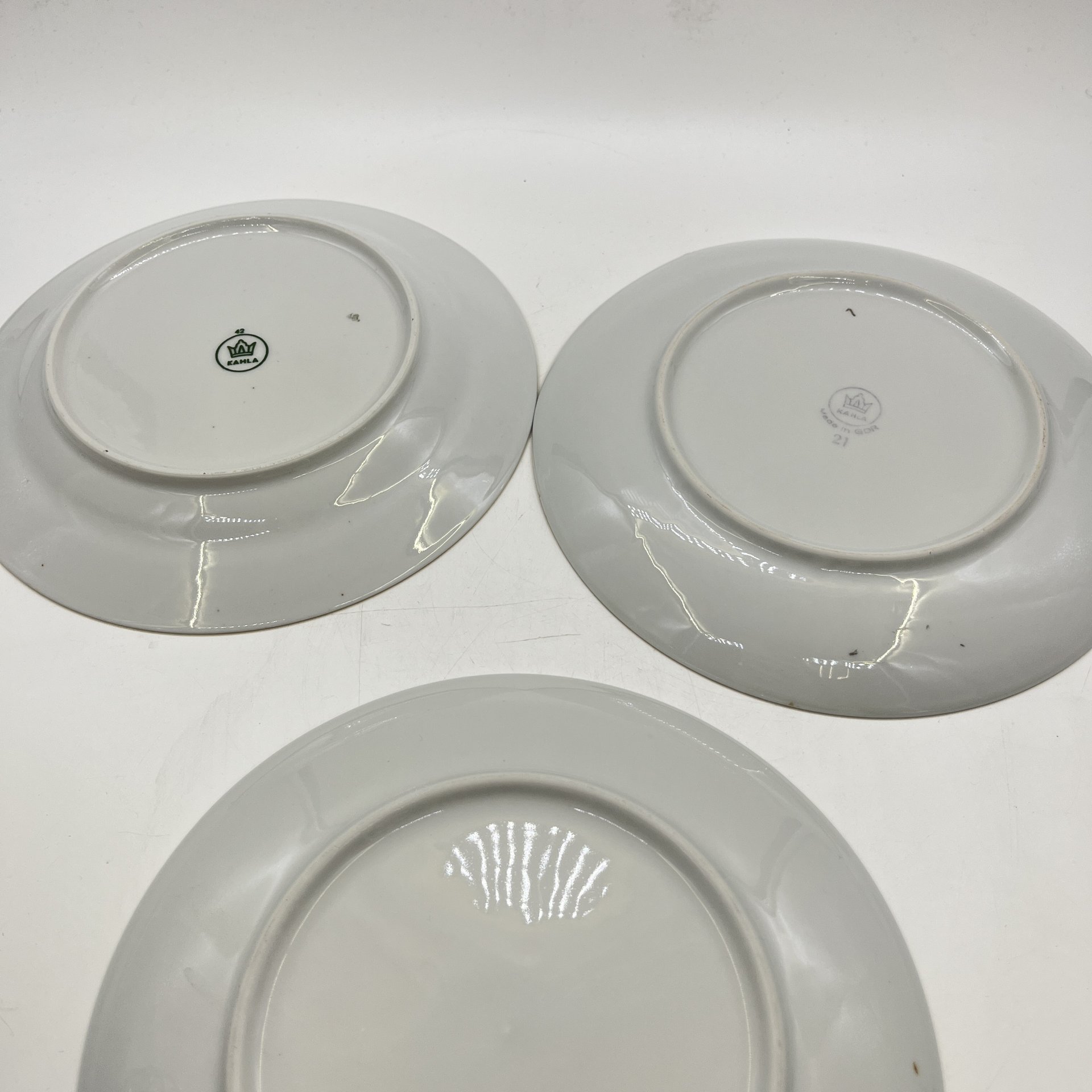 Набор из 3 десертных тарелок из сервиза "Мадонна", фарфор, деколь, люстр, золочение, Kahla, ГДР, 1960-1980 гг.