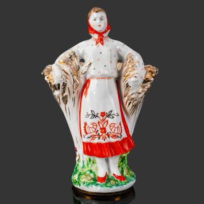 Карандашница «Девушка со снопом» («Колхозница»), скульптор Велихова С.Б., художник Косенкова К.Г., фарфор, роспись, золочение, Ленинградский фарфоровый завод (ЛФЗ), СССР, 1950-1960 гг., Ленинградский фарфоровый завод (ЛФЗ)