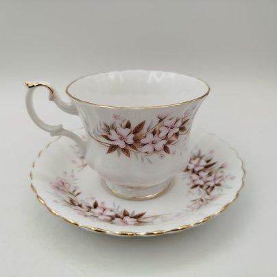 Чайная пара с нежным цветочным декором "Spring Song", Royal Albert