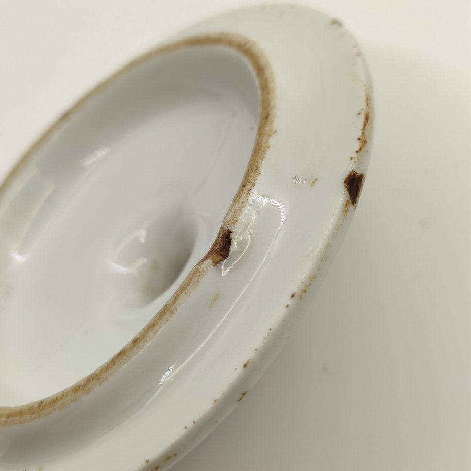 Сахарница, украшенная цветочным декором, фарфор, роспись, золочение, Дмитровский фарфоровый завод (ДФЗ Вербилки), СССР, 1965-1991 гг.