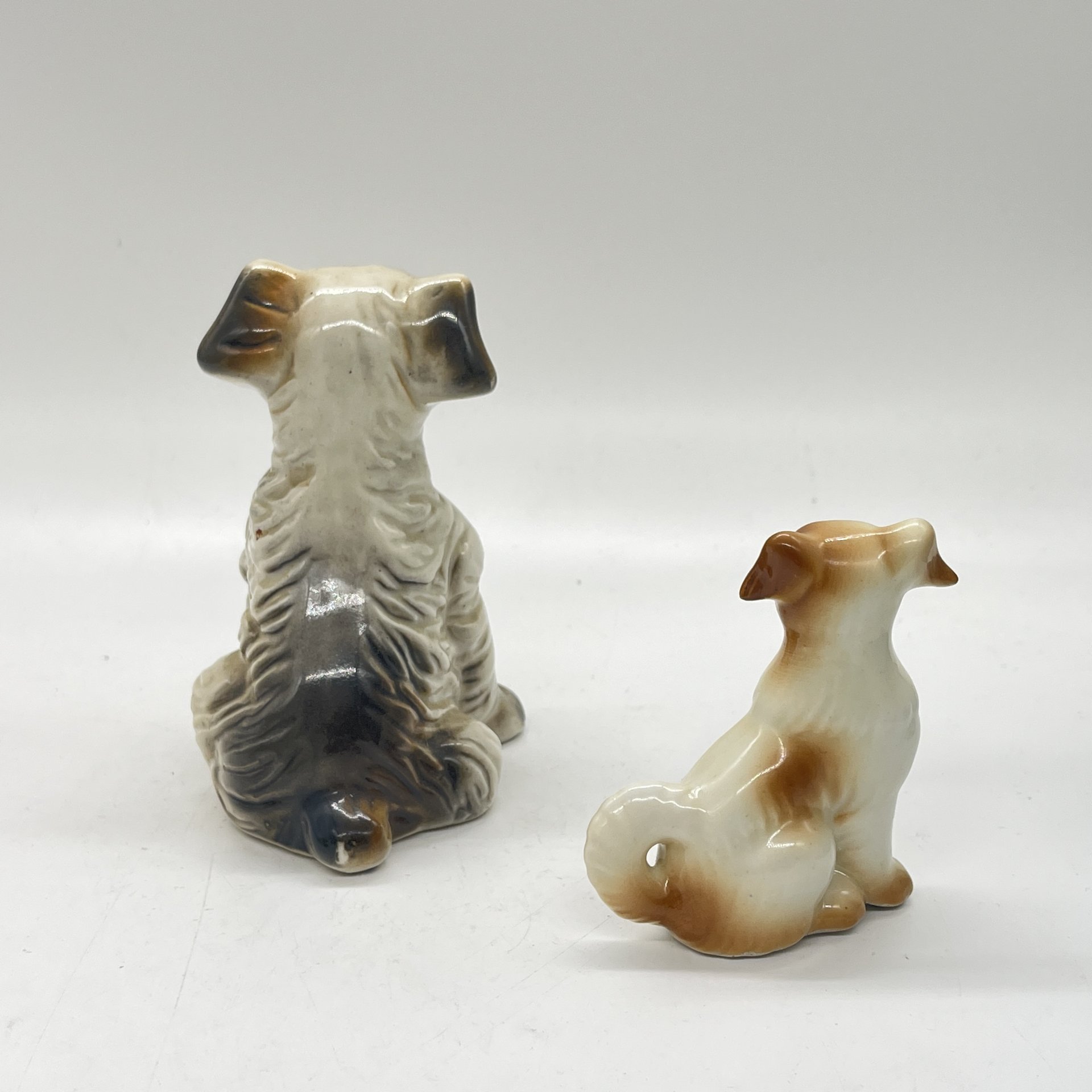 Набор из 2 статуэток собак в подборе, фарфор, роспись, Западная Европа, 1980-2000 гг.