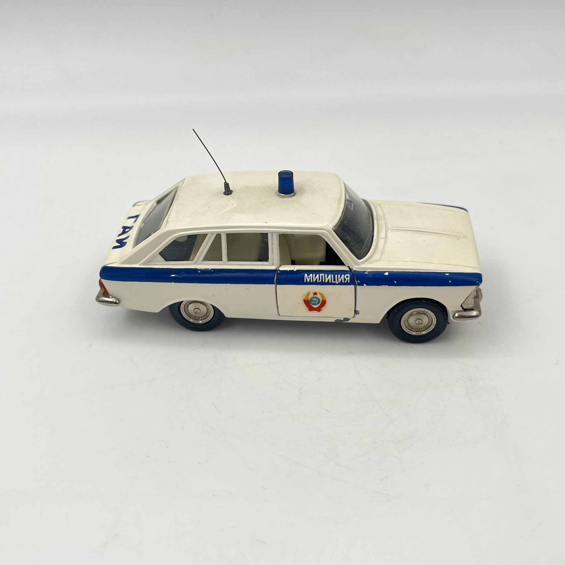 Модель автомобиля "ИЖ-1500 Комби" (Милиция), авторская модель