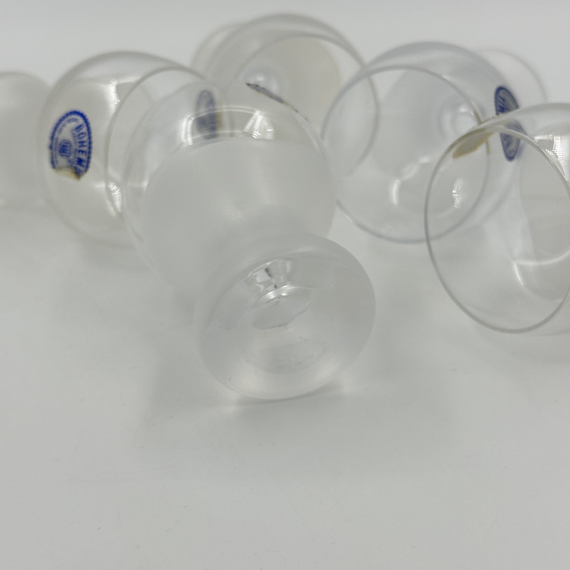 Набор стопок на 5 персон, украшенный эффектом "морозного стекла", Bohemia Crystal (Bohemia Glass)