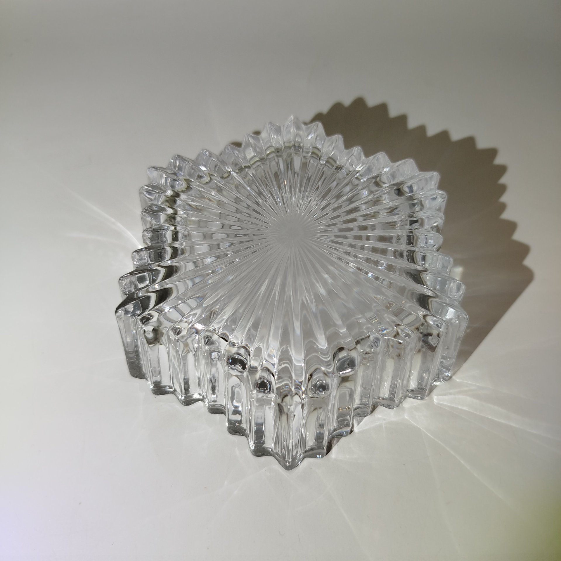 Шкатулка в виде звезды, хрусталь, гранение, Европа, 1990-2000 гг.