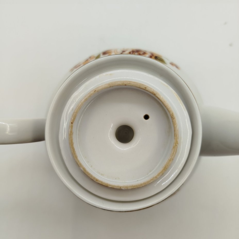 Чайник с растительным декором, фарфор, деколь, золочение, Дмитровский фарфоровый завод (ДФЗ Вербилки), СССР, 1965-1991 гг.