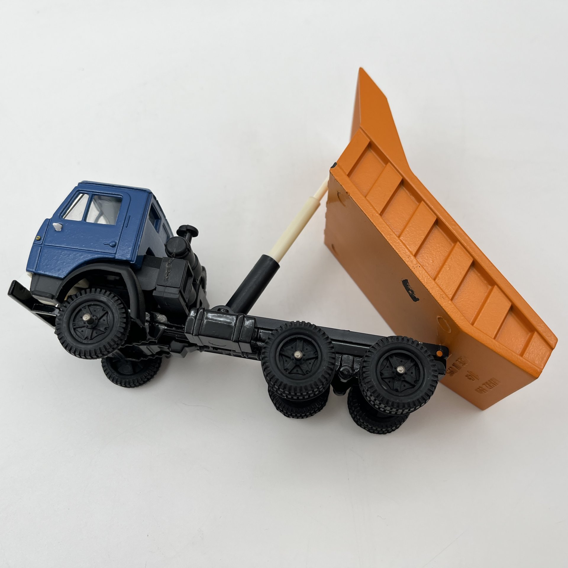 Модель автомобиля в масштабе 1:43 "КАМАЗ - 5511", металл, пластик, СССР, 1980-1991 гг.