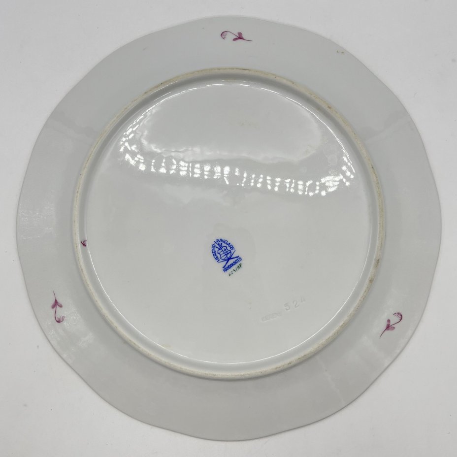 Тарелка плоская, выполненная в фирменном дизайне "Chinese Bouquet/Apponyi Purpur", Herend (Херенд)