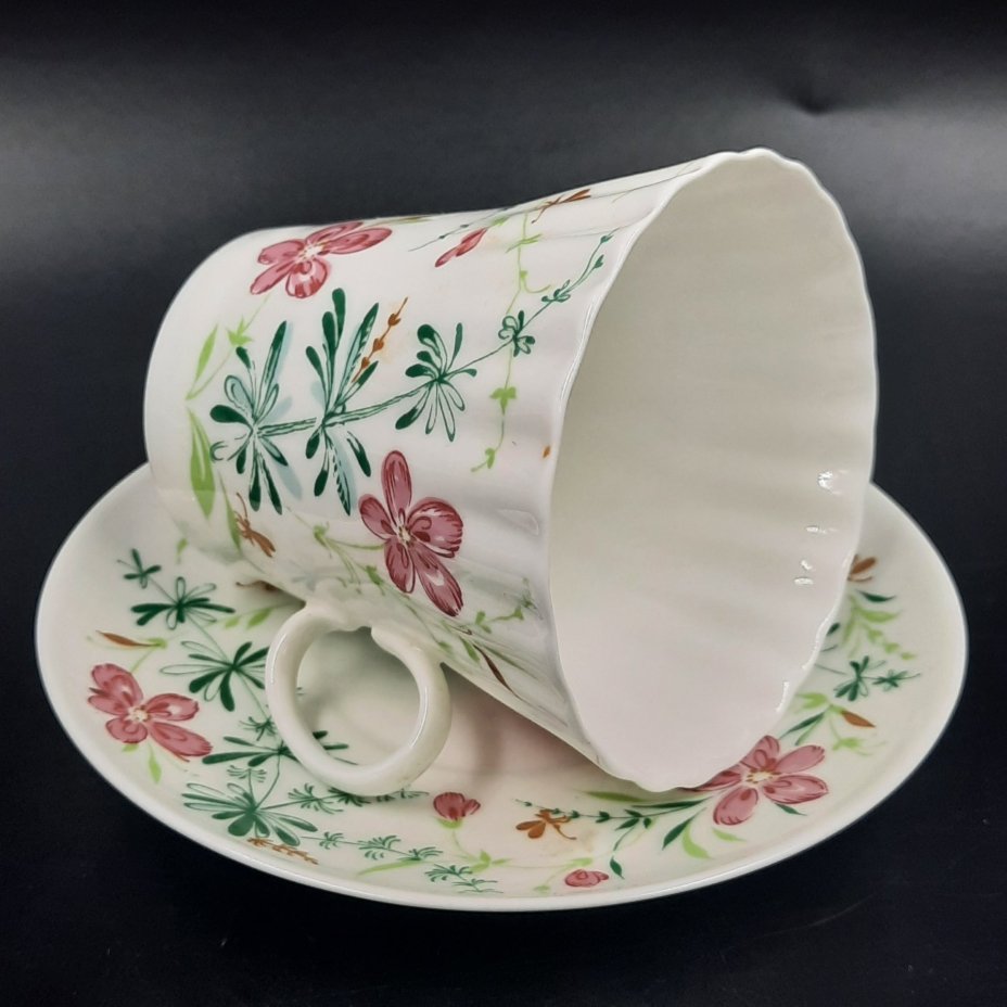 Пара кофейная "Комарики" (форма "Одуванчик"), фарфор, деколь, Ленинградский фарфоровый завод (ЛФЗ), Россия, 1989-2001 гг.