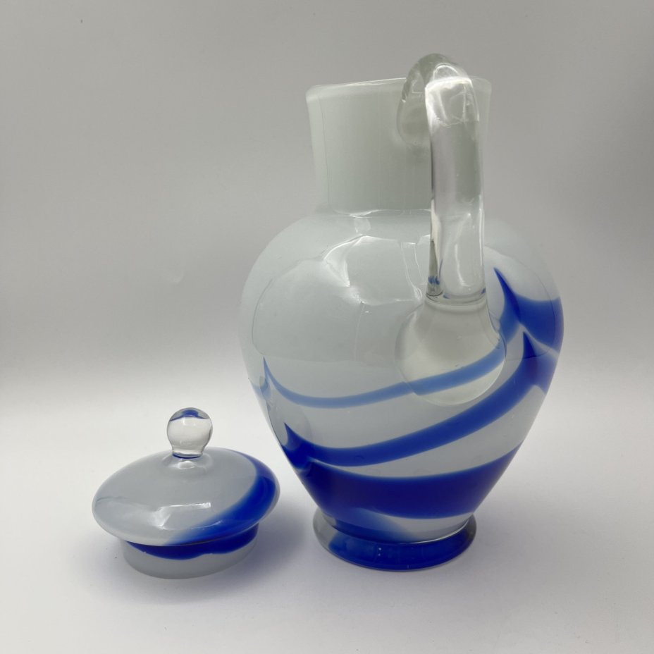 Кувшин "Татьянка" с крышкой, автор Б.А. Смирнов, стекло, молочное стекло, Ленинградский завод художественного стекла (ЛЗХС), СССР, 1960-1980 гг.