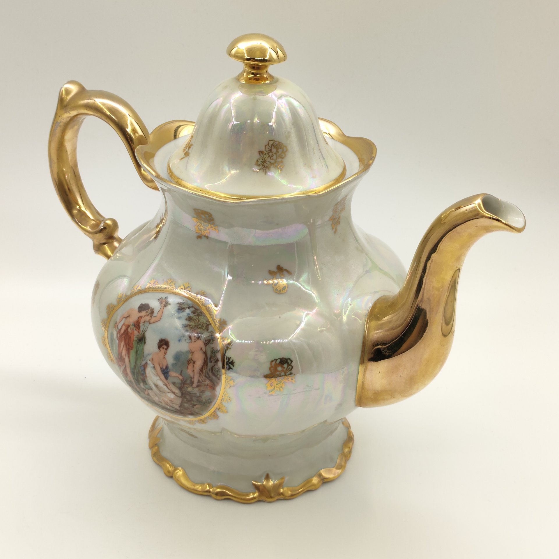 Чайник "Мадонна", фарфор, деколь, люстр, золочение, Sonneberg Porzellan, Германия, 1960-1990 гг.