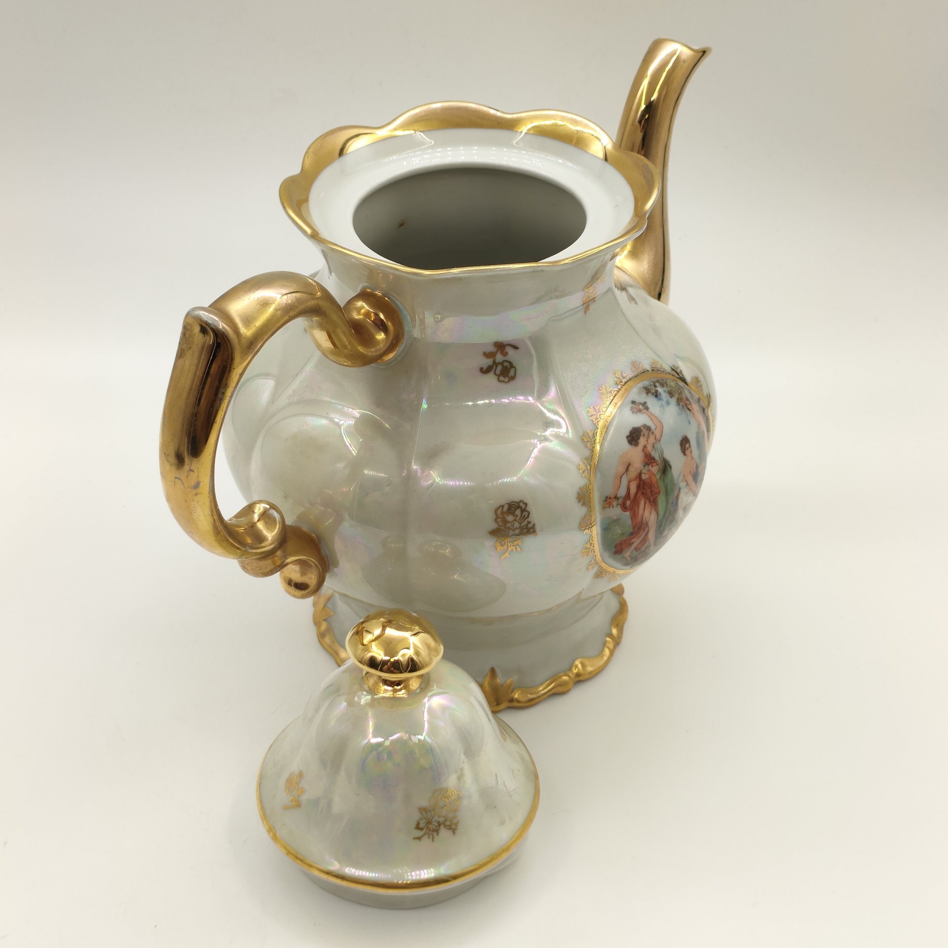 Чайник "Мадонна", фарфор, деколь, люстр, золочение, Sonneberg Porzellan, Германия, 1960-1990 гг.