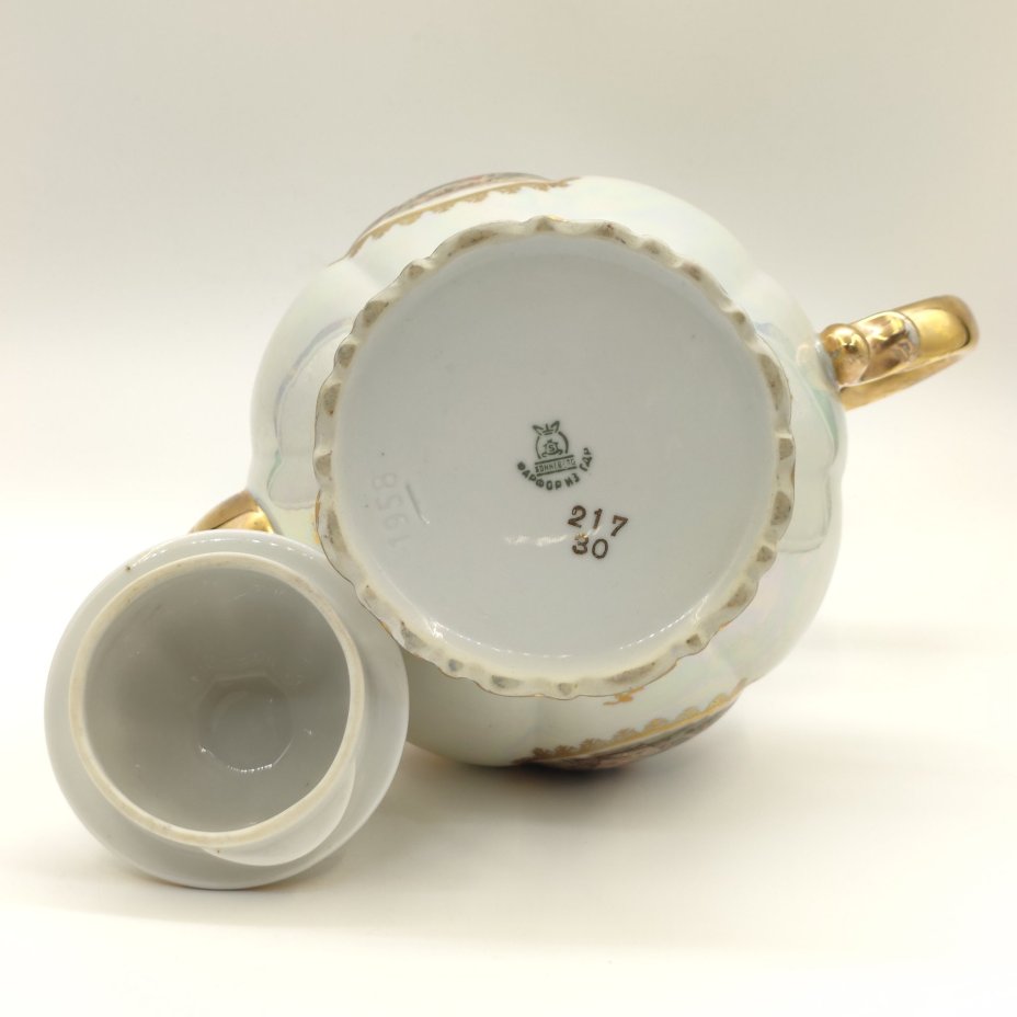 Чайник "Мадонна", фарфор, деколь, люстр, золочение, Sonneberg Porzellan, Германия, 1960-1990 гг.