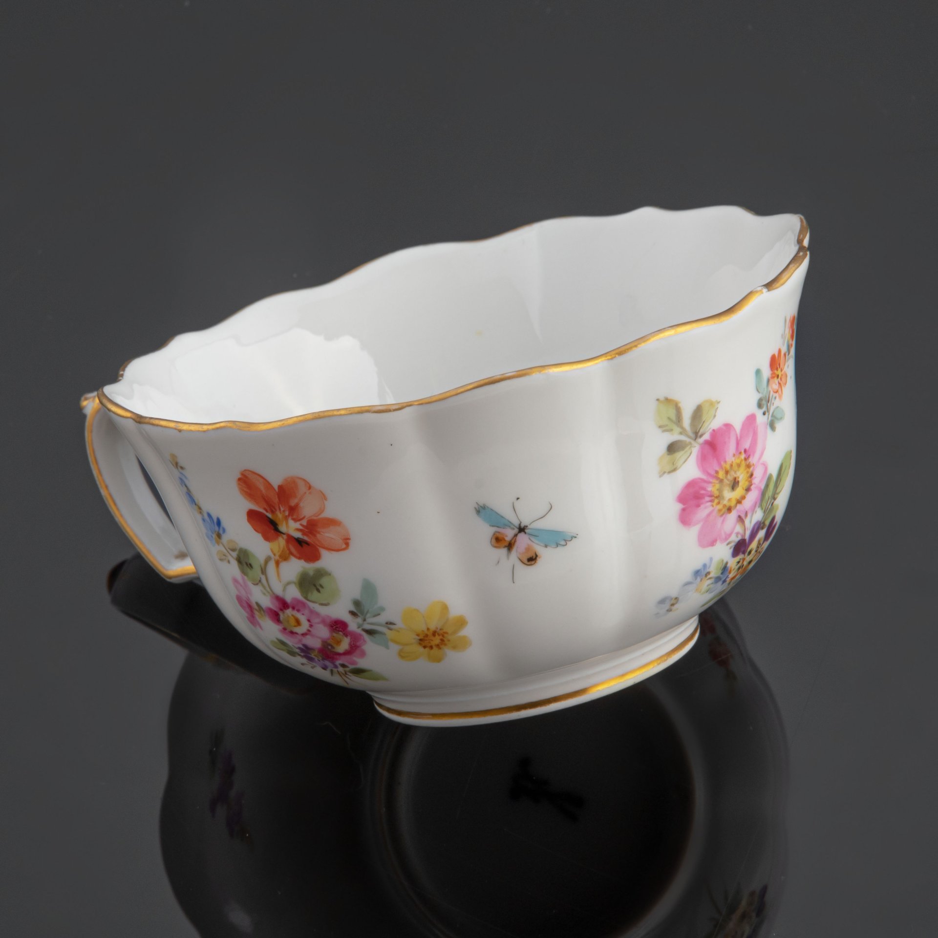 Чашка с цветочным декором, Meissen (Мейсенский фарфор)