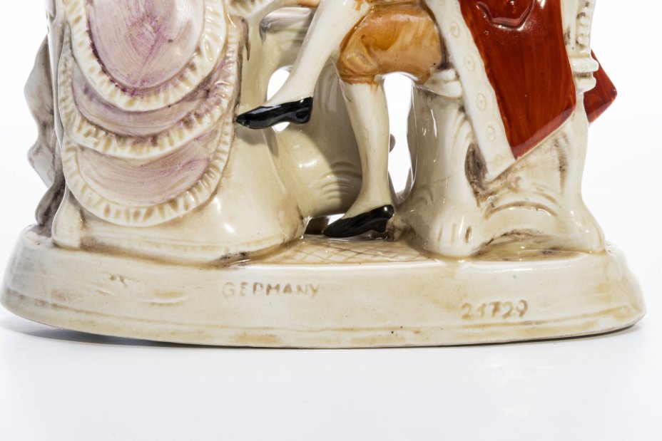 Статуэтка "Кавалер и дама. Игра в шашки", фарфор, роспись, Германия, 1920-1940 гг.