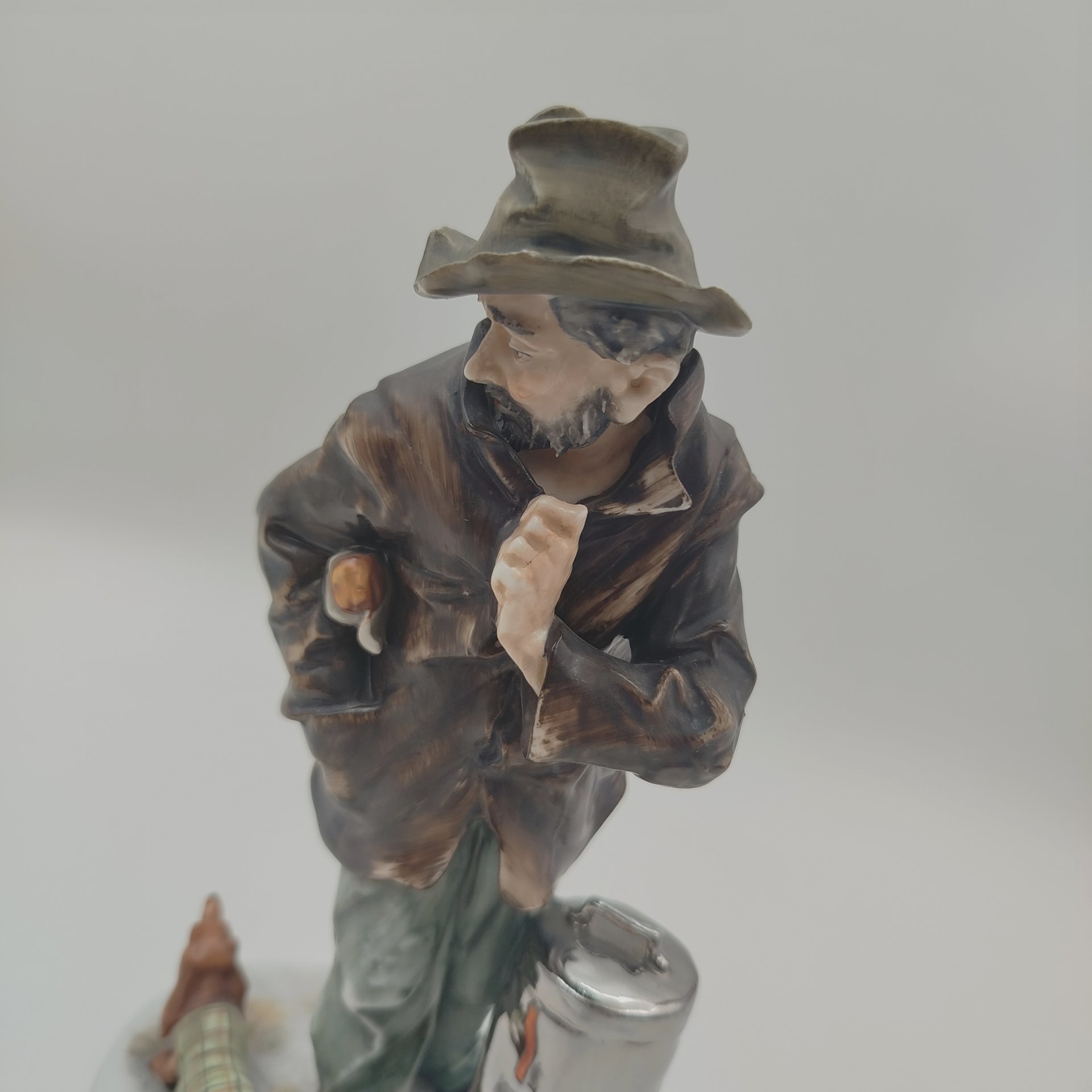 Статуэтка "Бродяга с таксой", фарфор, роспись, Италия, 1980-2000 гг.