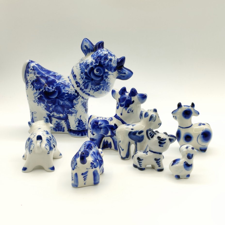 Набор из восьми статуэток "Быки", Гжель
