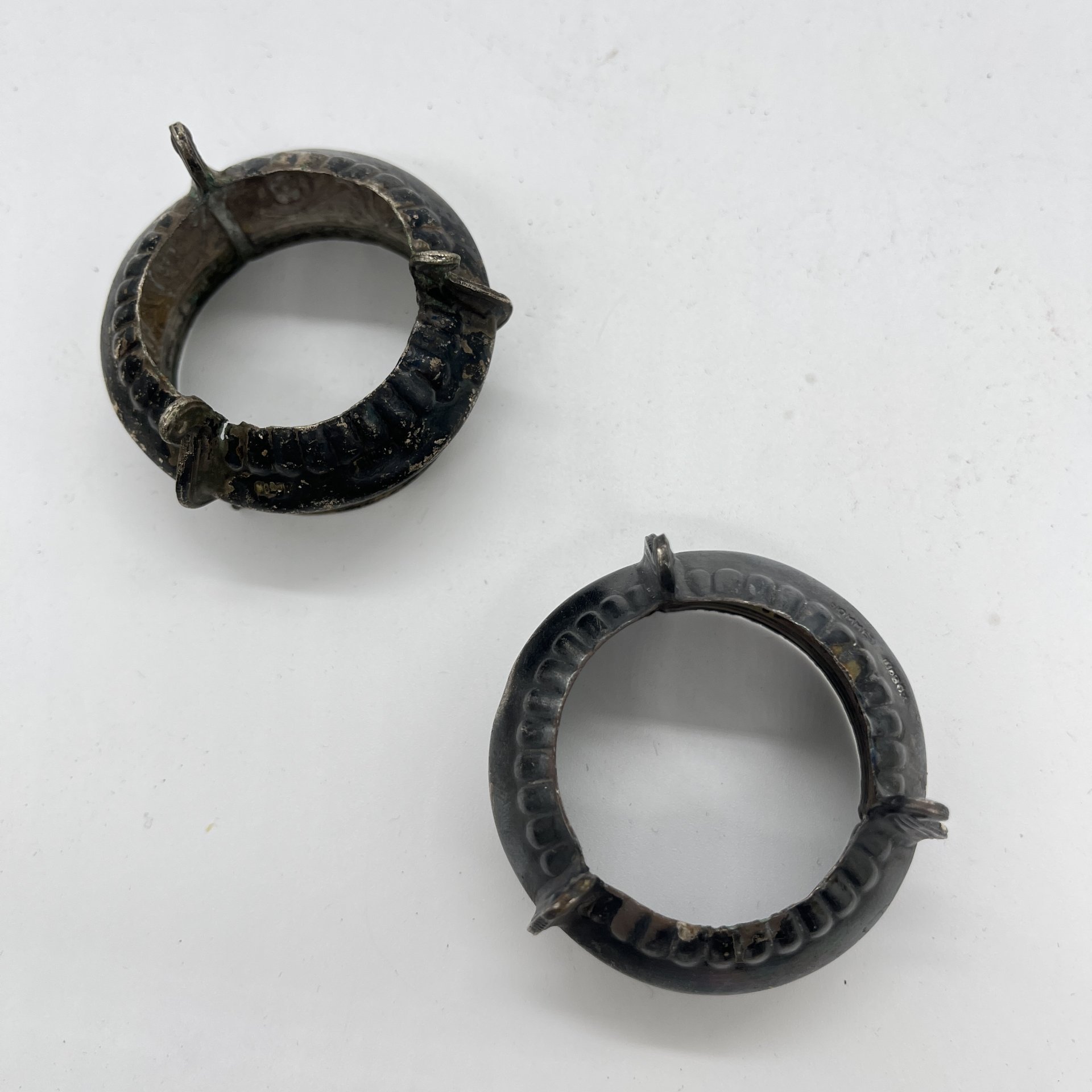 Набор из 2 солонок с растительным декором (нет стеклянного вкладыша)