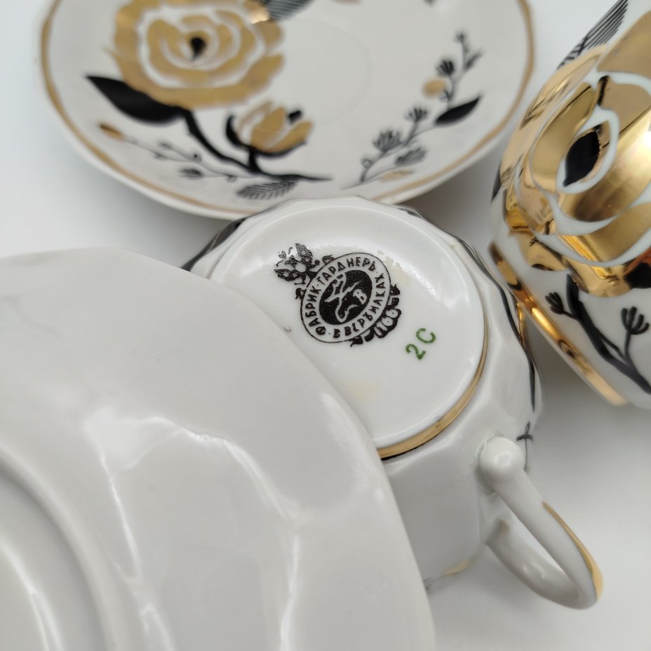 Набор чайных пар "Золотая роза" на 2 персоны, фарфор, деколь, золочение, Фабрика Гарднера в Вербилках 1766, СССР, 1991-2012 гг.