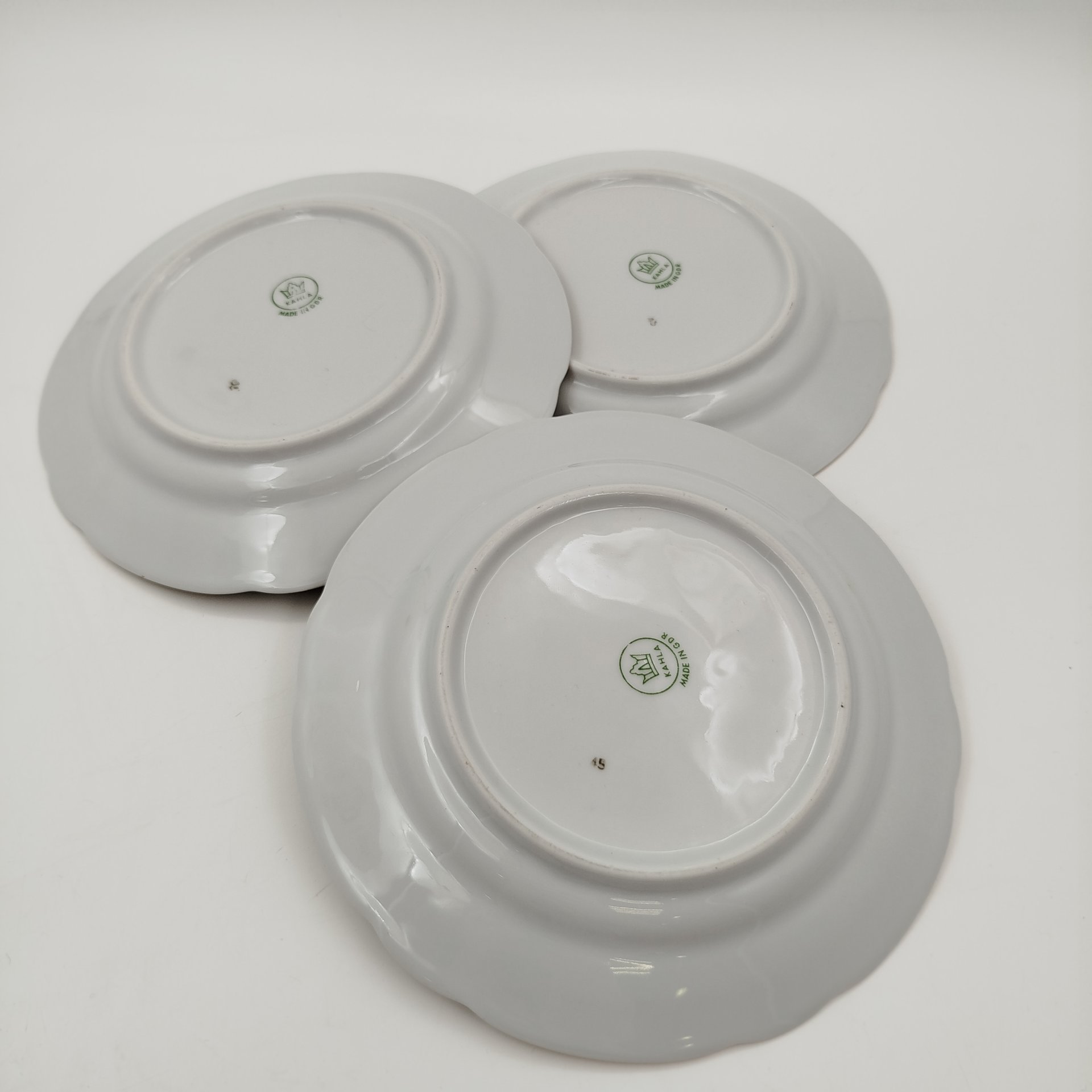 Набор из 6-ти десертных тарелок "Мадонна", фарфор, деколь, люстр, золочение, Kahla, ГДР, 1968-1987 гг.