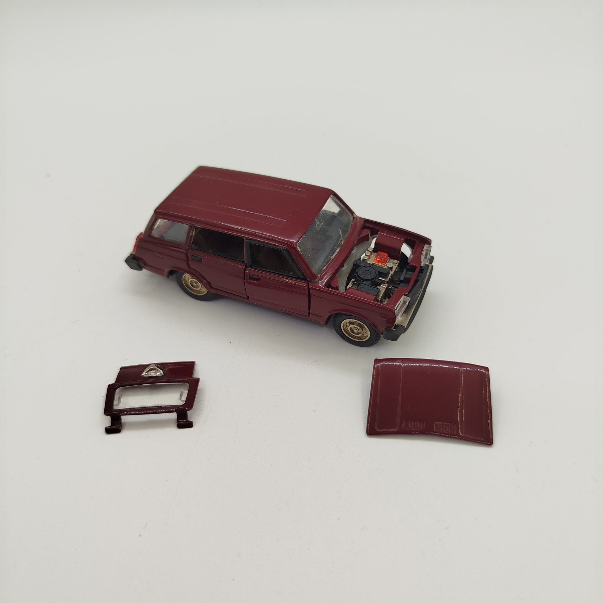 Модель автомобиля "ВАЗ-2107", масштаб 1:43, металл, пластик, СССР, 1970-1990 гг.