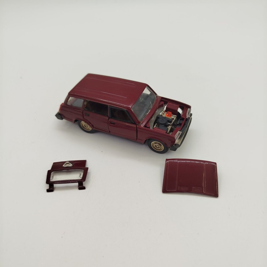 Модель автомобиля "ВАЗ-2107", масштаб 1:43, металл, пластик, СССР, 1970-1990 гг.