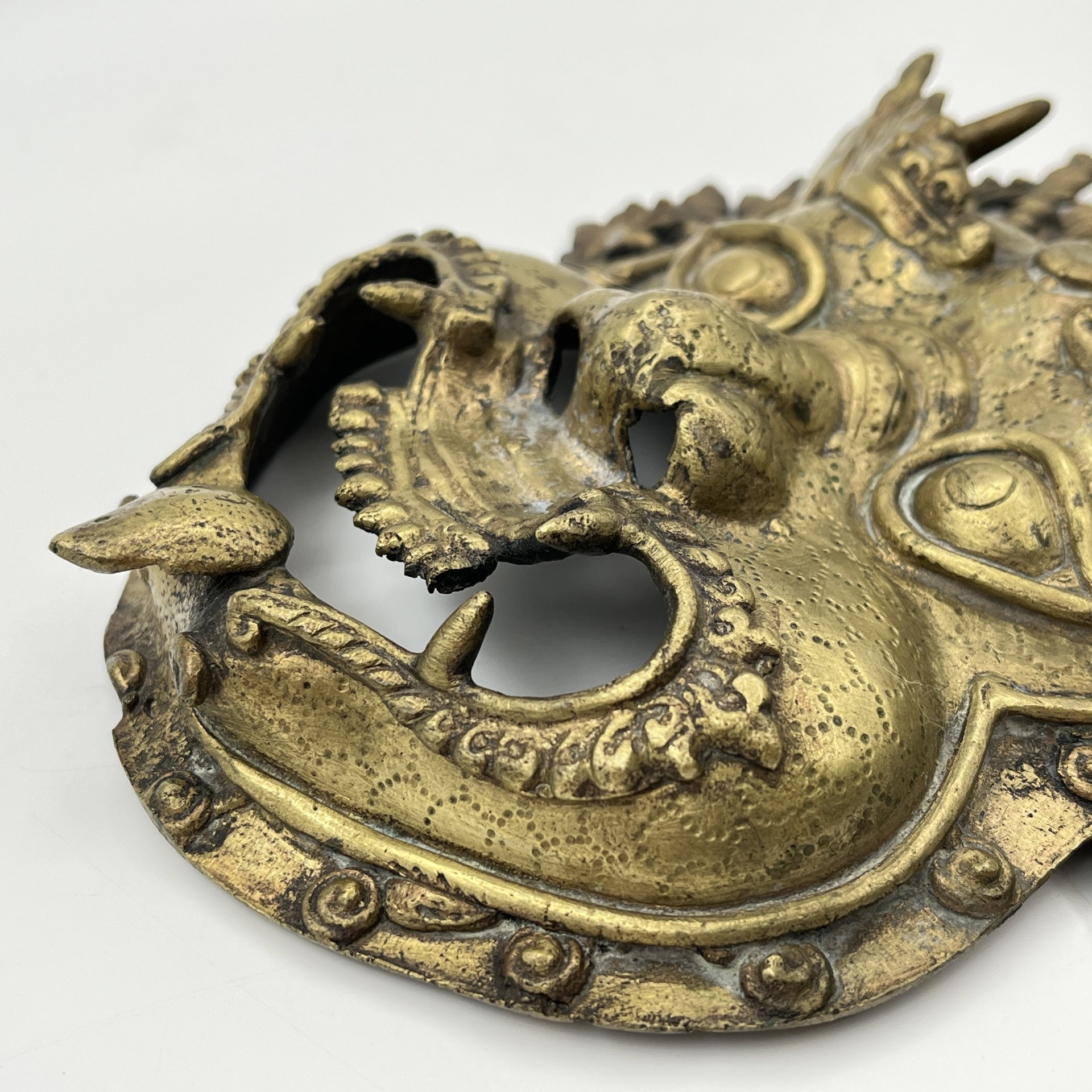 Настенный декор-маска "Махакала" (божество в буддизме, охранник и защитник учения Будды), металл, литье, Азия, 1970-1990 гг.