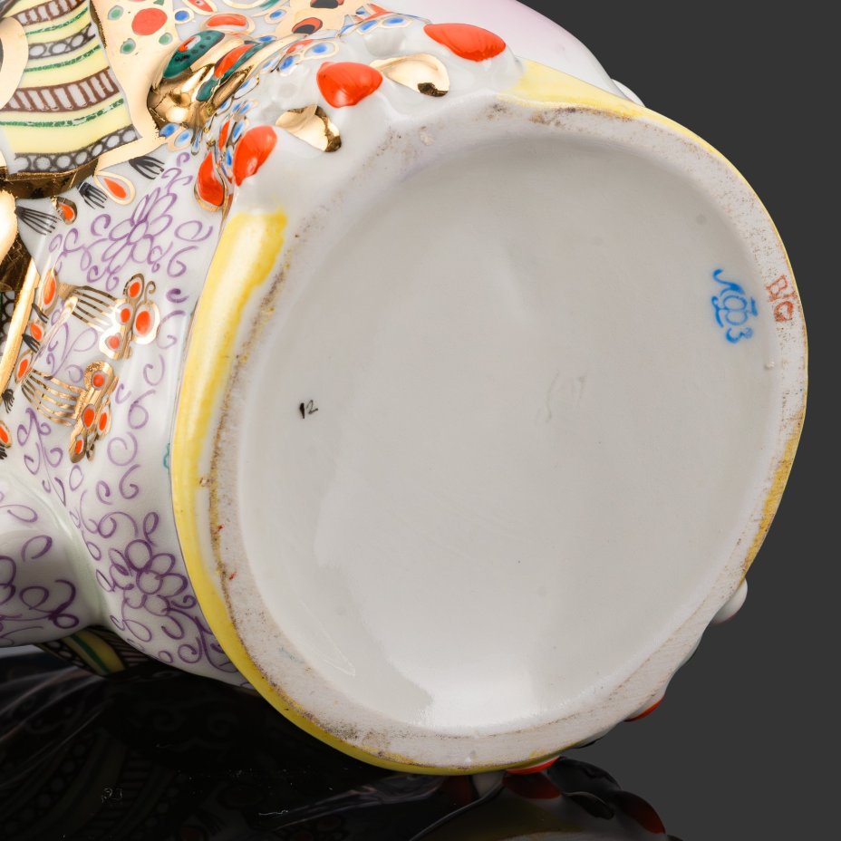 Кружка декоративная "Молоко", скульптор Данько Н.Я., художник Воробьевский А.В., фарфор, роспись, золочение, Ленинградский фарфоровый завод (ЛФЗ), СССР, 1960-1970 гг.