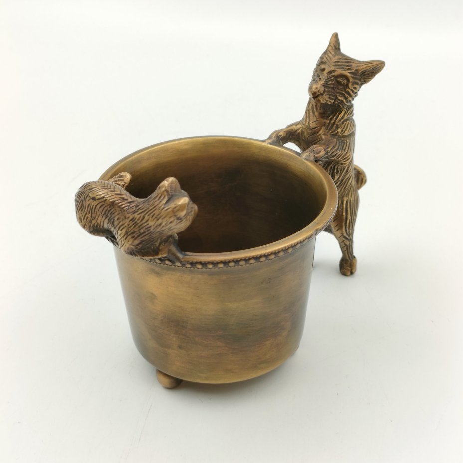 Пепельница "Кот дразнит пса", латунь, бронза, Западная Европа, 1950-1980 гг.