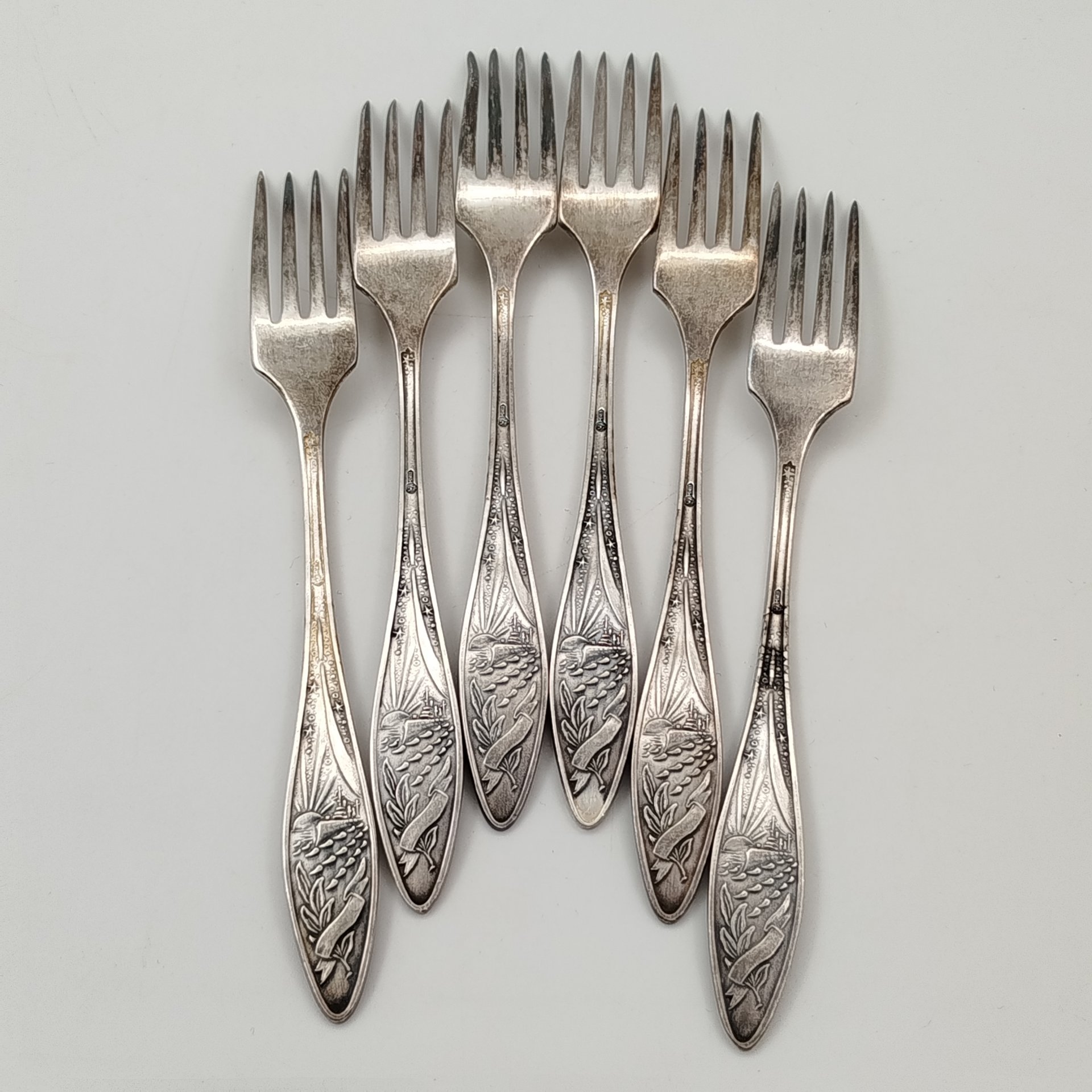 Набор из шести агитационных десертных вилок "50 лет Советской власти. Залп Авроры. 1917-1967 гг."