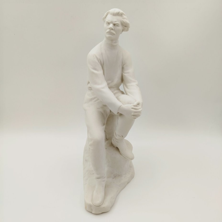 Статуэтка "Максим Горький", автор В.Г. Стамов, фарфор, бисквит, Ленинградский фарфоровый завод (ЛФЗ), СССР, 1950-1960 гг.