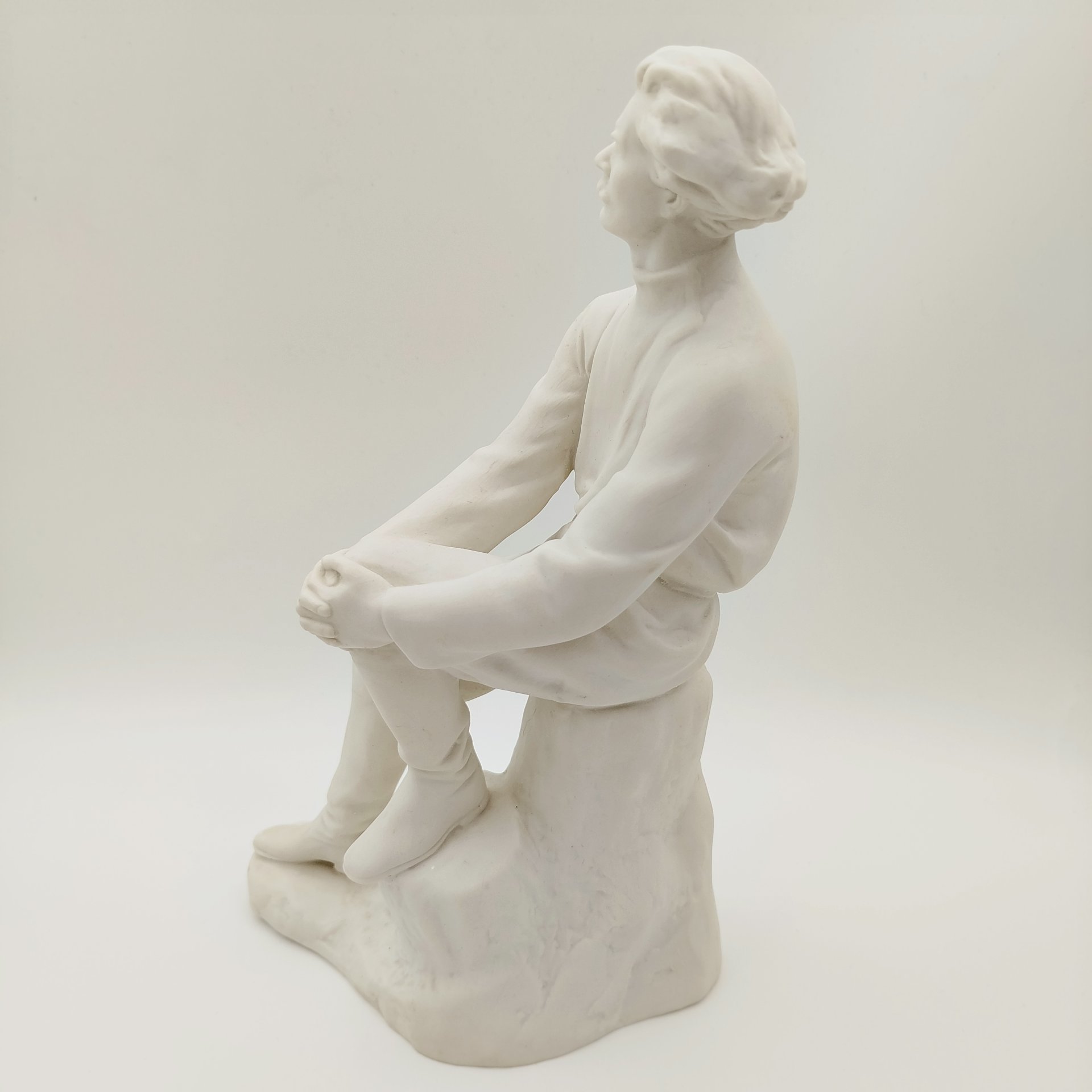 Статуэтка "Максим Горький", автор В.Г. Стамов, фарфор, бисквит, Ленинградский фарфоровый завод (ЛФЗ), СССР, 1950-1960 гг.