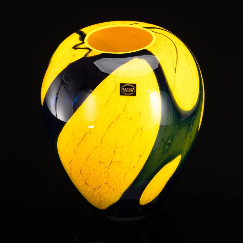 Декоративная ваза (крупная) с оригинальным черно-желтым декором, Makora Krosno, стекло, гутная техника, Польша, 1970-1990 гг.