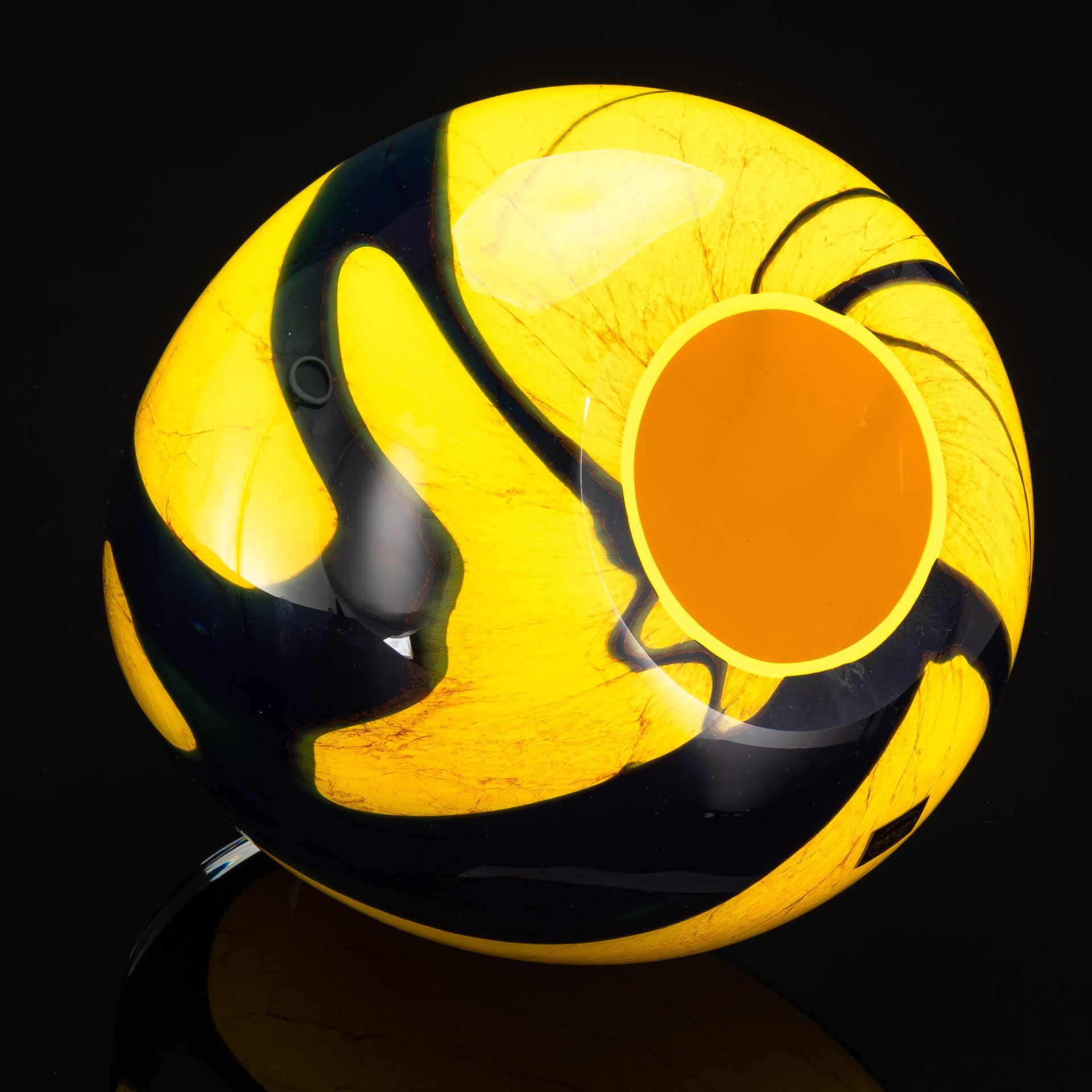 Декоративная ваза (крупная) с оригинальным черно-желтым декором, Makora Krosno, стекло, гутная техника, Польша, 1970-1990 гг.