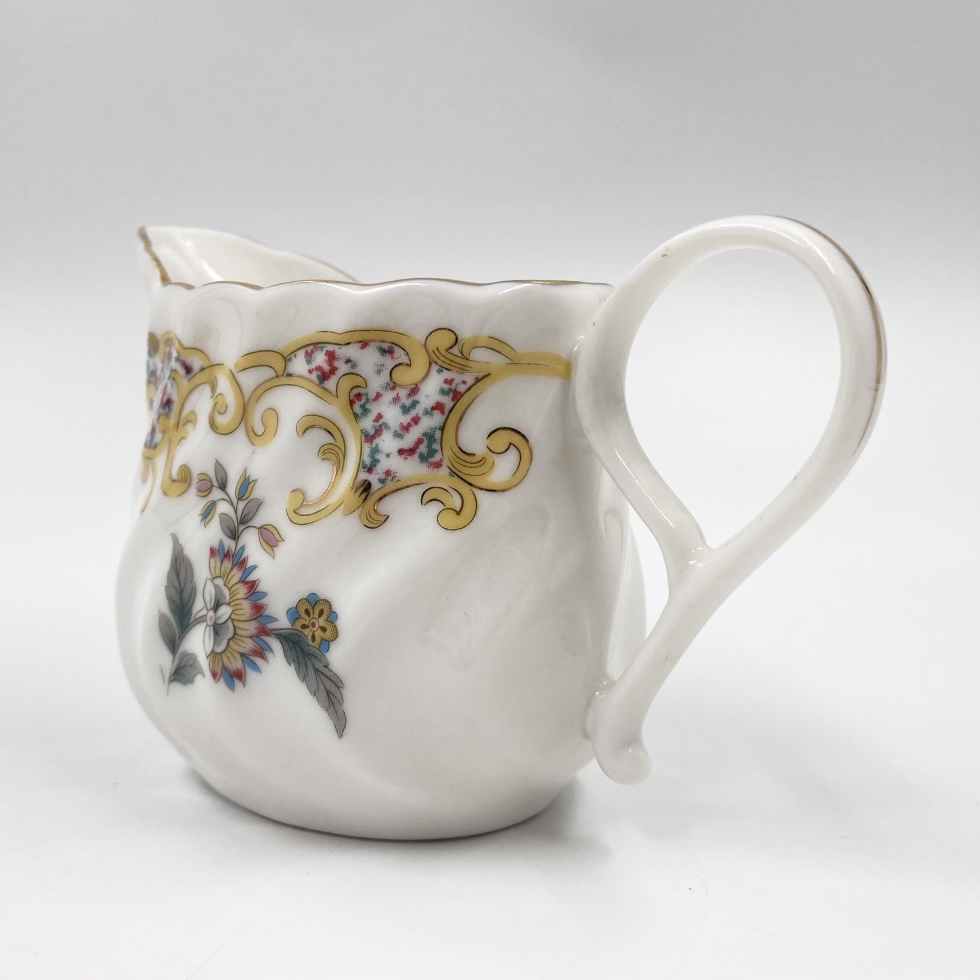 Молочник/сливочник с цветочным декором,  Bone China, фарфор, деколь, золочение, Китай, Китай