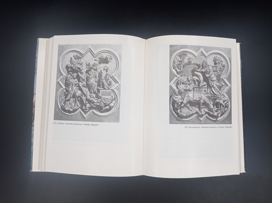 Книга  Андре Шастеля "Italia muveszete" ("Итальянское искусство"), Издательство «Corvina (Корвина)»