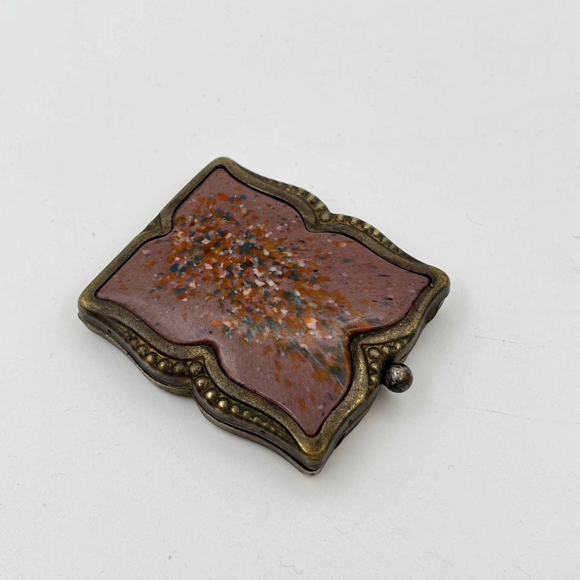 Пудреница "Бабочка", Артель 30-летия Октября