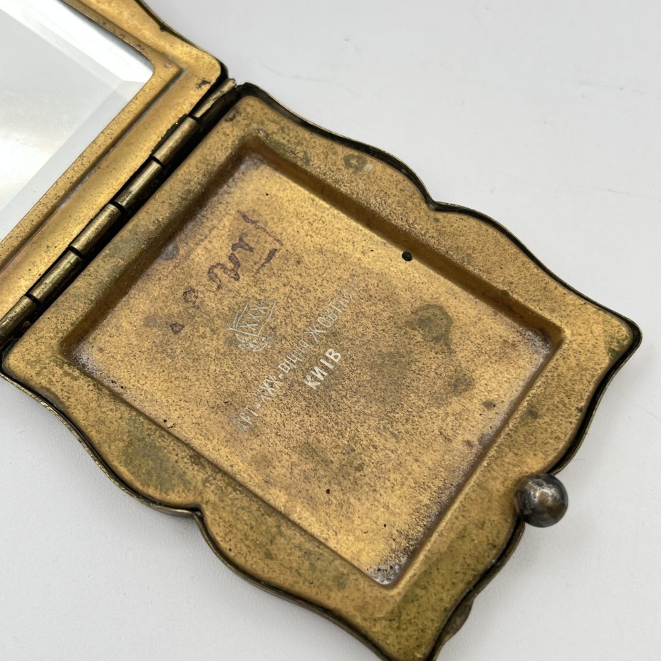 Пудреница "Бабочка", Артель 30-летия Октября