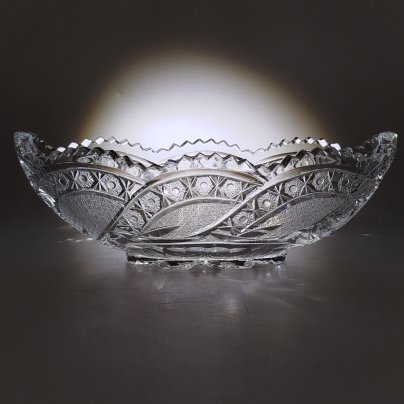 Конфетница (ваза) в форме ладьи с резным декором, хрусталь, алмазная грань, СССР, 1970-1990 гг.