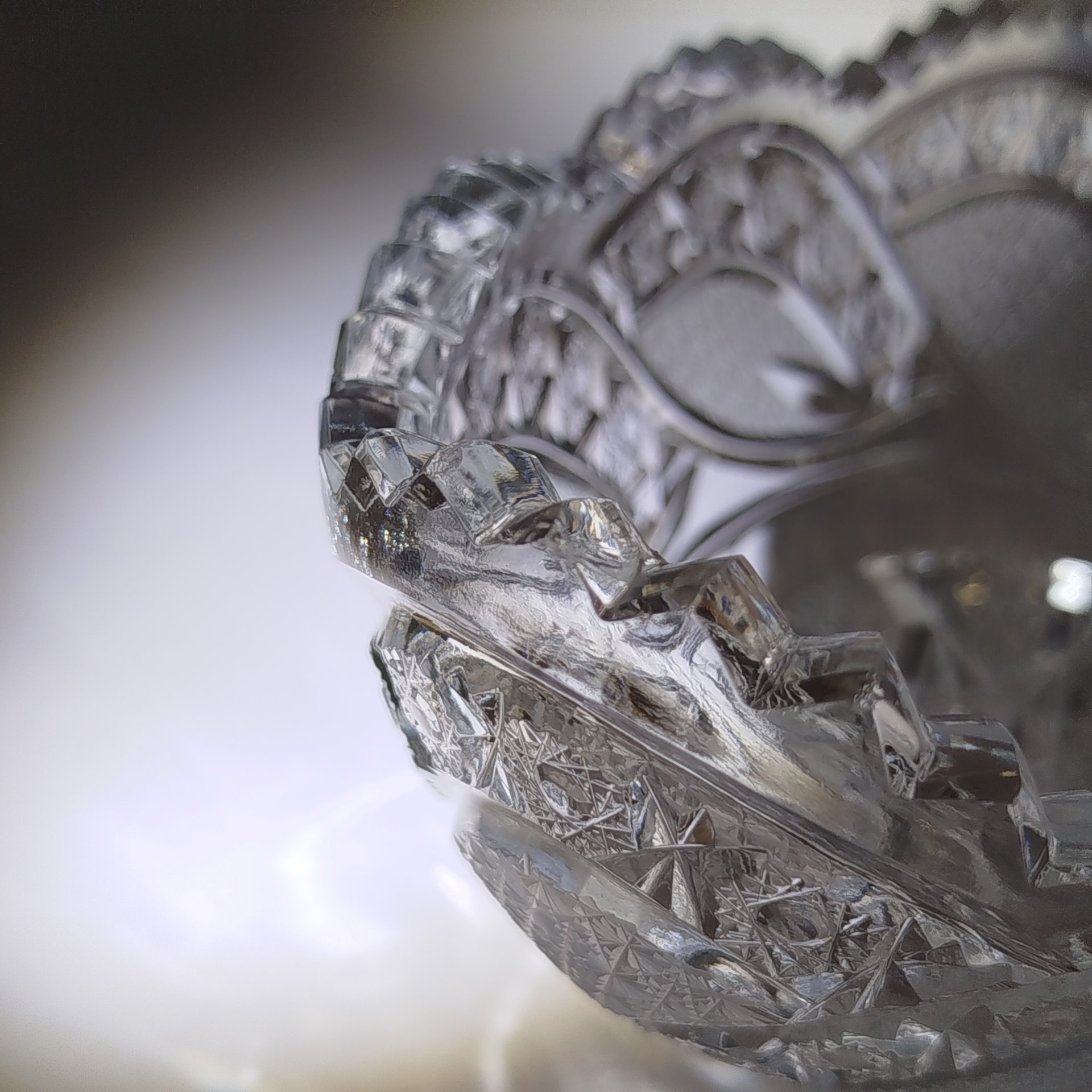 Конфетница (ваза) в форме ладьи с резным декором, хрусталь, алмазная грань, СССР, 1970-1990 гг.