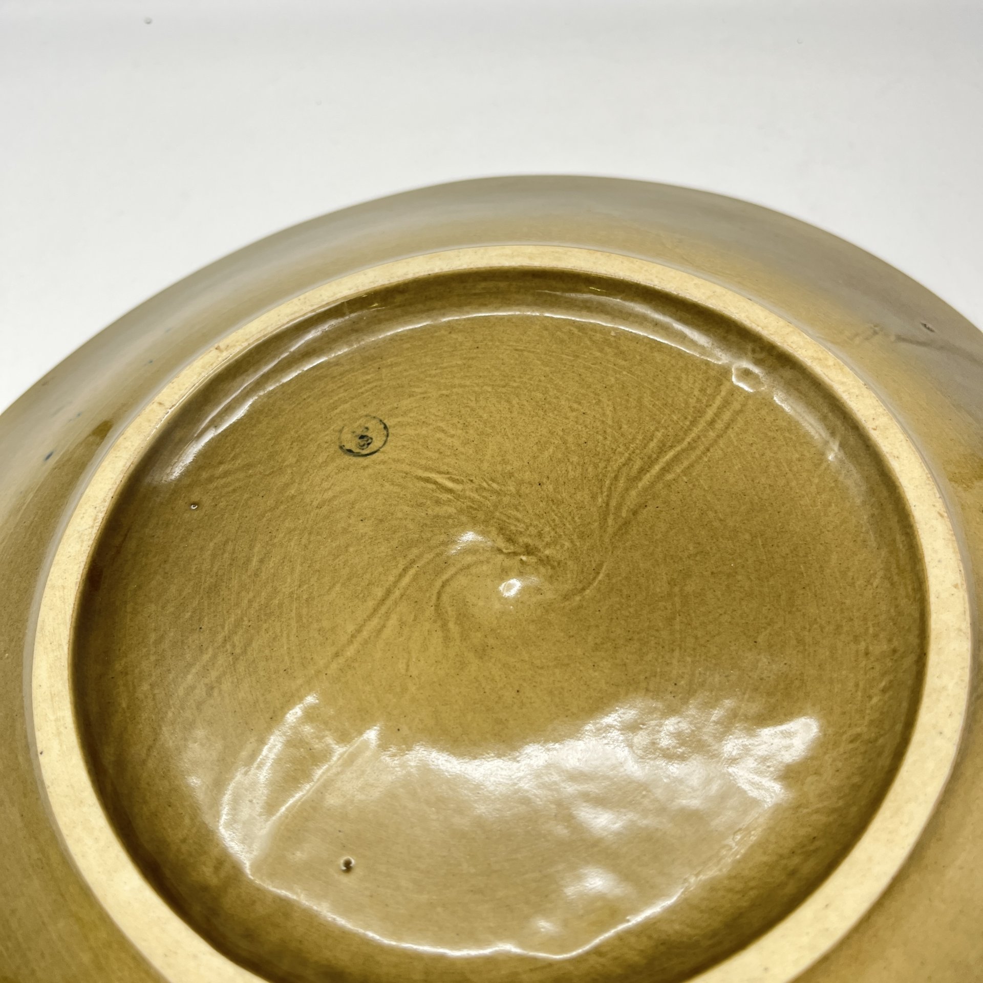 Блюдо "Букет улыбок" с рельефным декором, фаянс, поливы, Ленинградский завод «Стройфаянс», СССР, 1980-1990 гг.