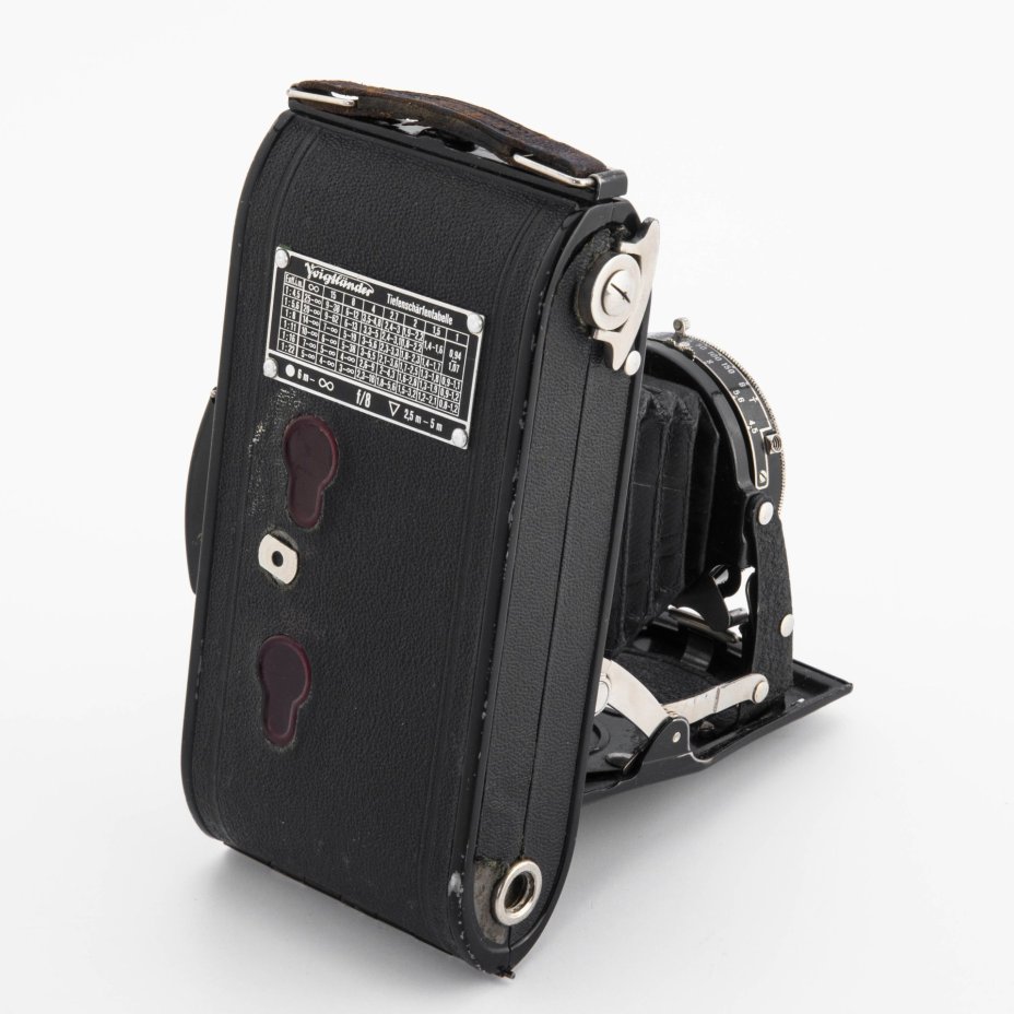 Фотоаппарат винтажный "Voigtlander-Braunschweig" №2420027 с объективом Anastigmat Voigtar 1:4,5  F=11 cm, Voigtlander (Фохтлендер)