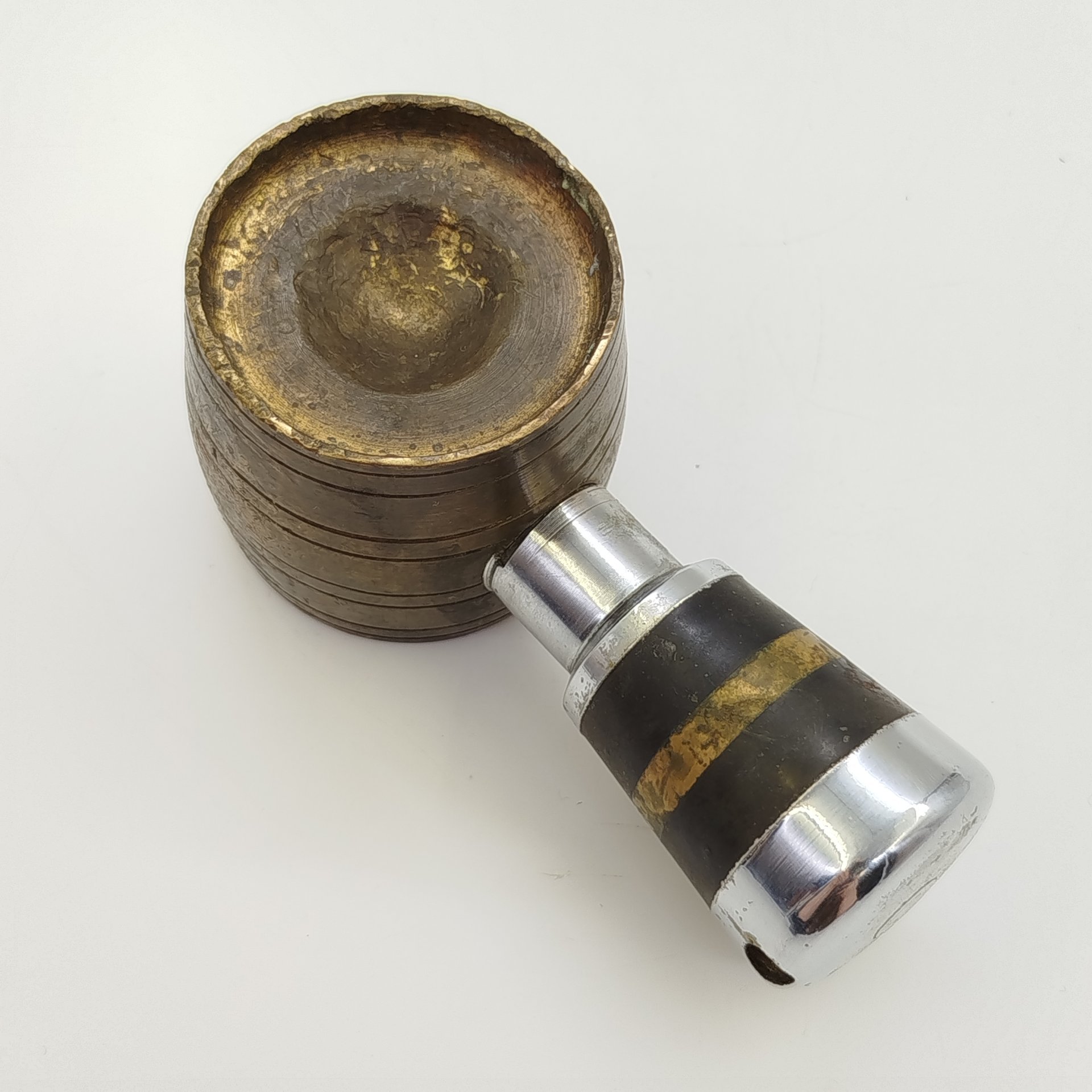 Орехокол для грецких орехов в виде бочонка, металл, СССР, 1960-1980 гг.