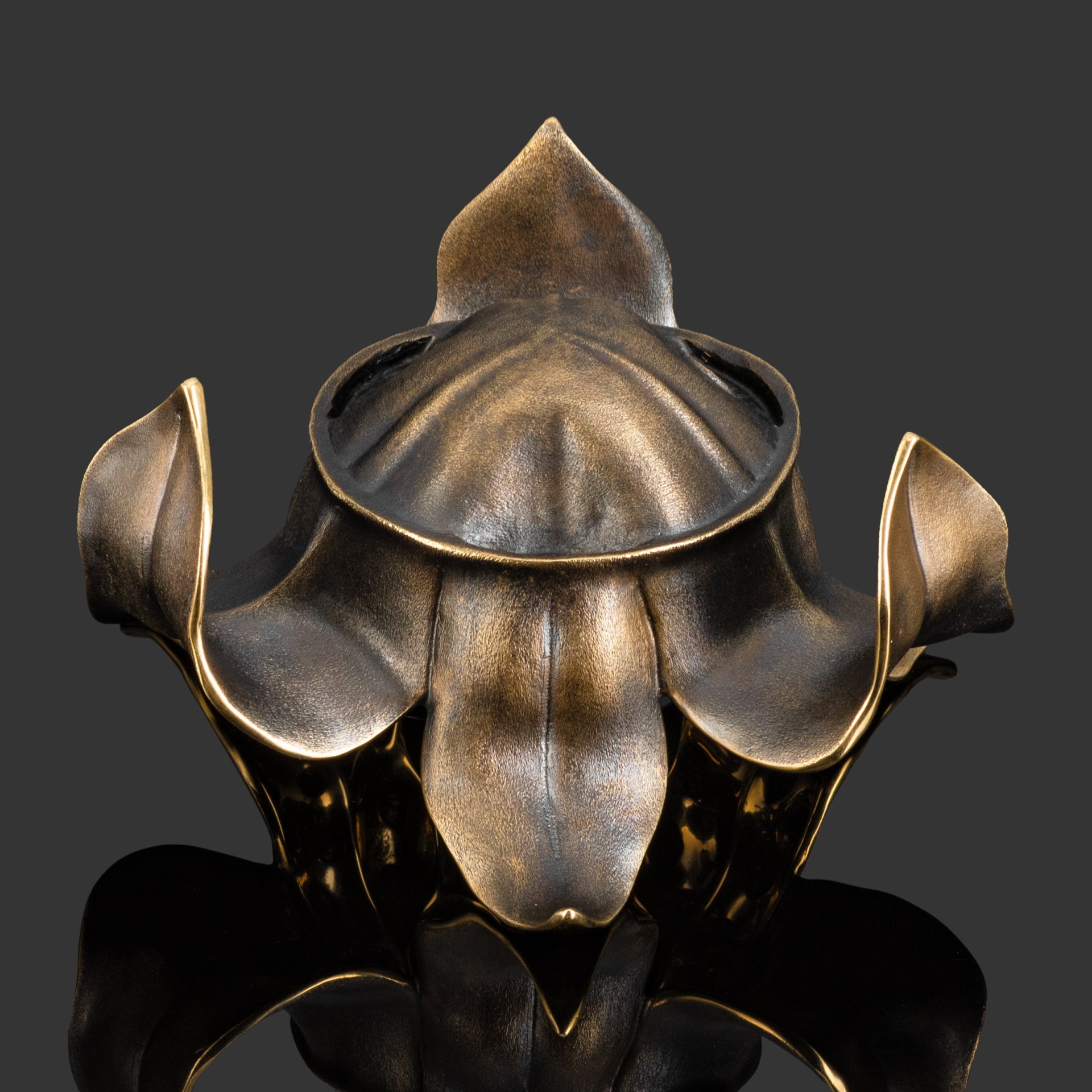 Вазочка-подсвечник  "Тигридия"