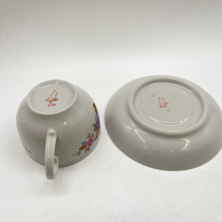 Чайная пара с цветочным декором, фарфор, деколь, золочение, Дулевский фарфоровый завод (Дулёво), СССР, 1970-1990 гг.