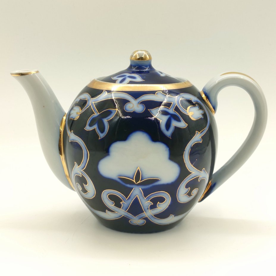 Чайник заварочный "Пахта", фарфор, крытье кобальтом, золочение, Ташкентский фарфоровый завод, СССР, 1967-1973 гг.