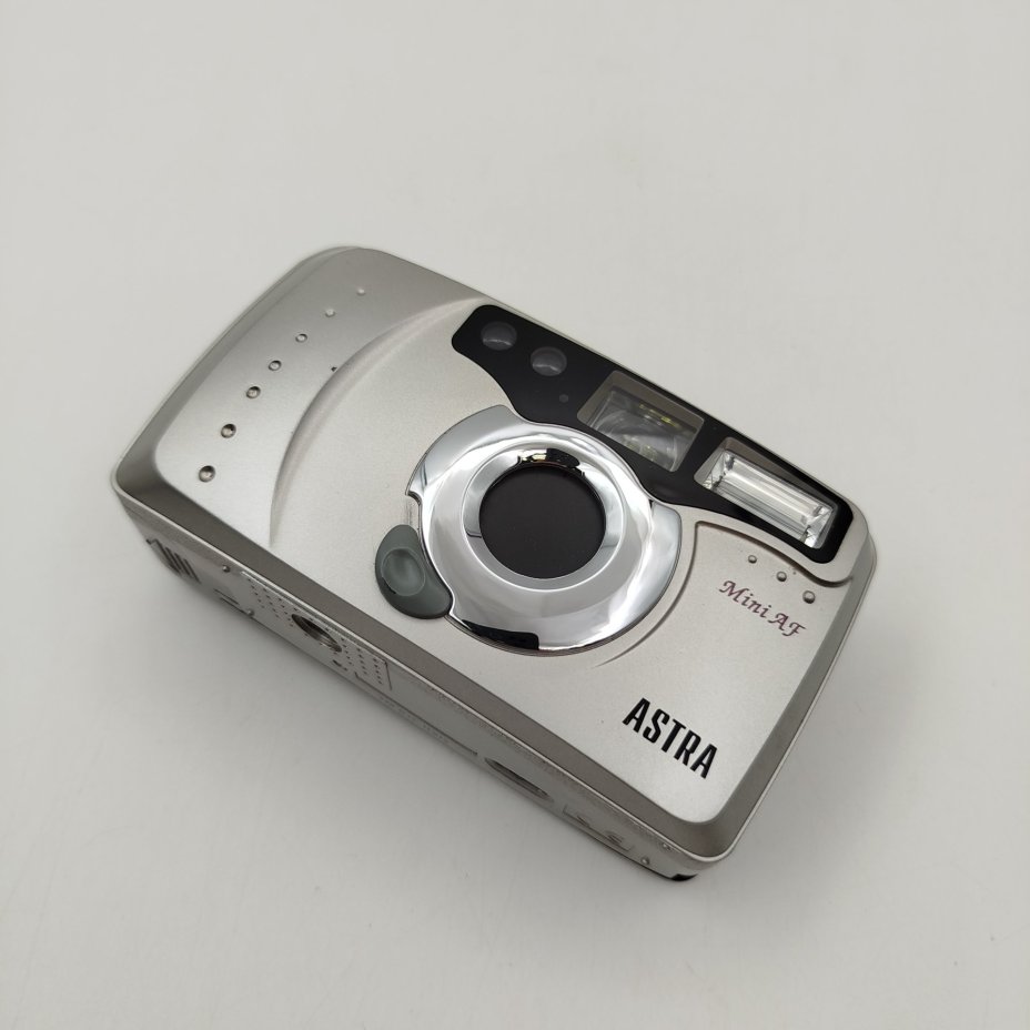 Фотоаппарат плёночный "Astra Mini AF" в кофре с оригинальной коробкой, пластик, искусственная кожа, картон, печать, Италия, 1990-2010 гг.