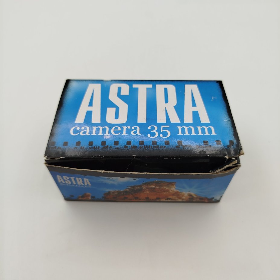 Фотоаппарат плёночный "Astra Mini AF" в кофре с оригинальной коробкой, пластик, искусственная кожа, картон, печать, Италия, 1990-2010 гг.