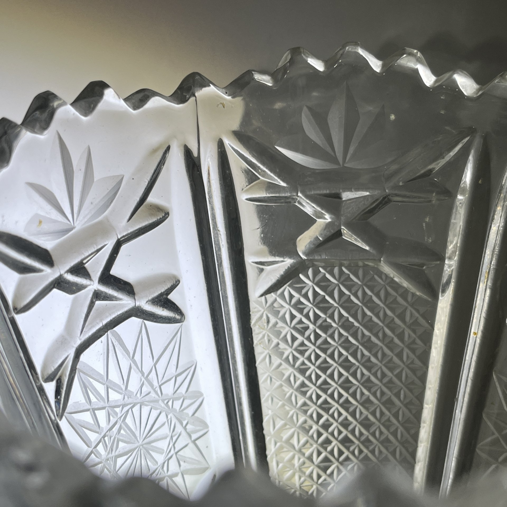 Ваза для цветов с геометрическим декором, хрусталь, алмазная грань, СССР, 1970-1990 гг.